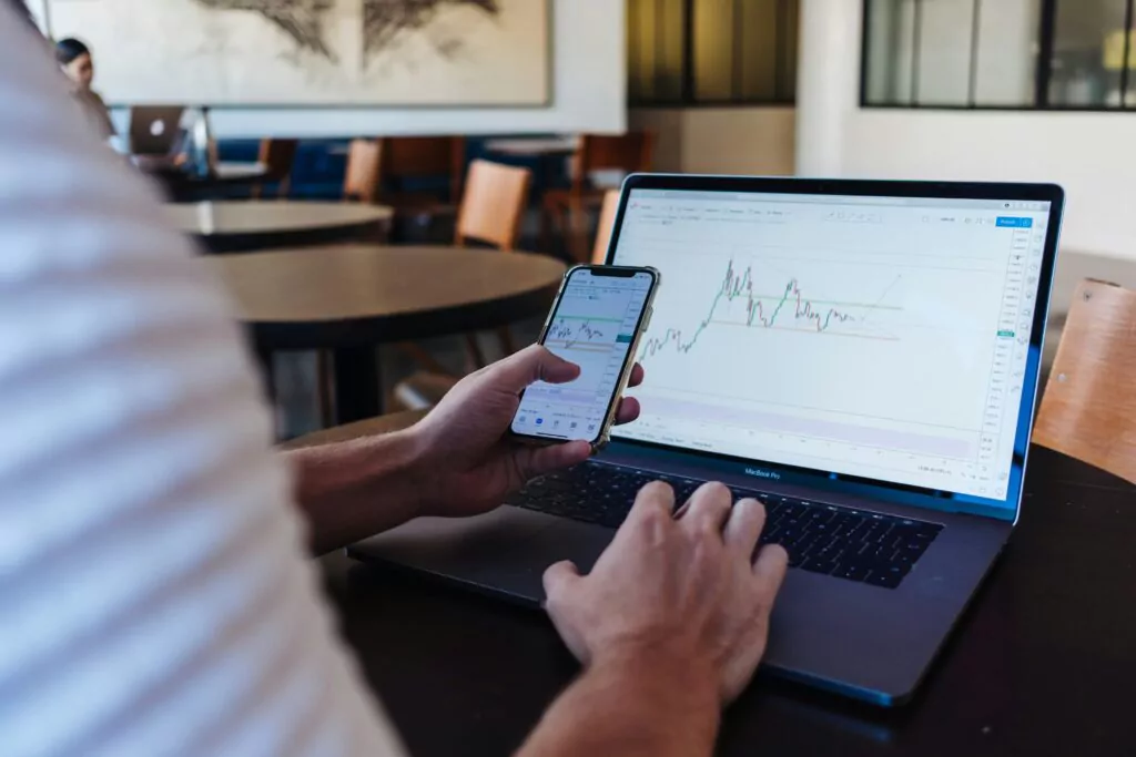 Wie funktionieren Dividenden-ETFs? Grundlagen einfach erklärt